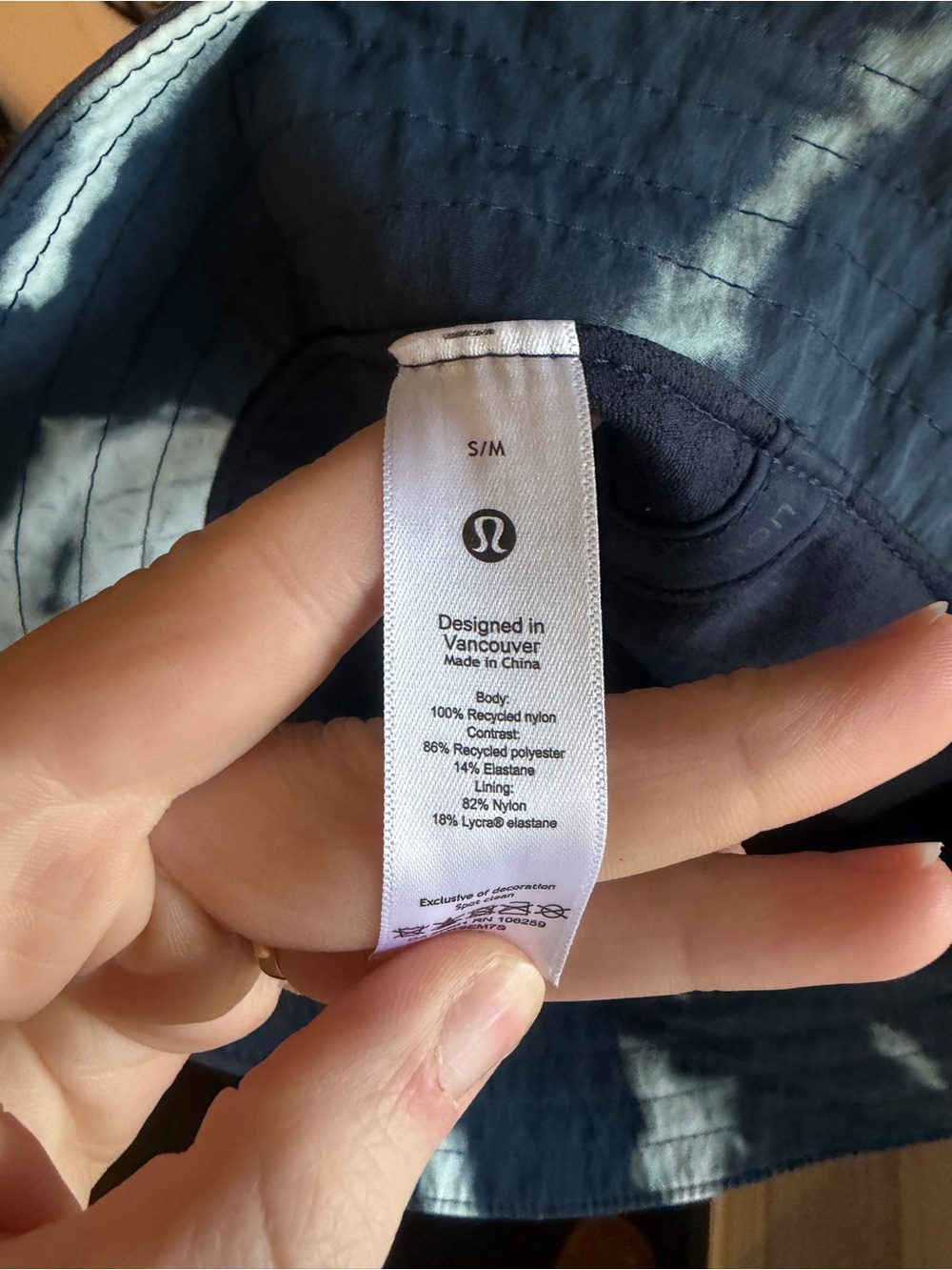 lululemon athletica navy & white bucket hat - logo tag visible - Picture 3 of 6